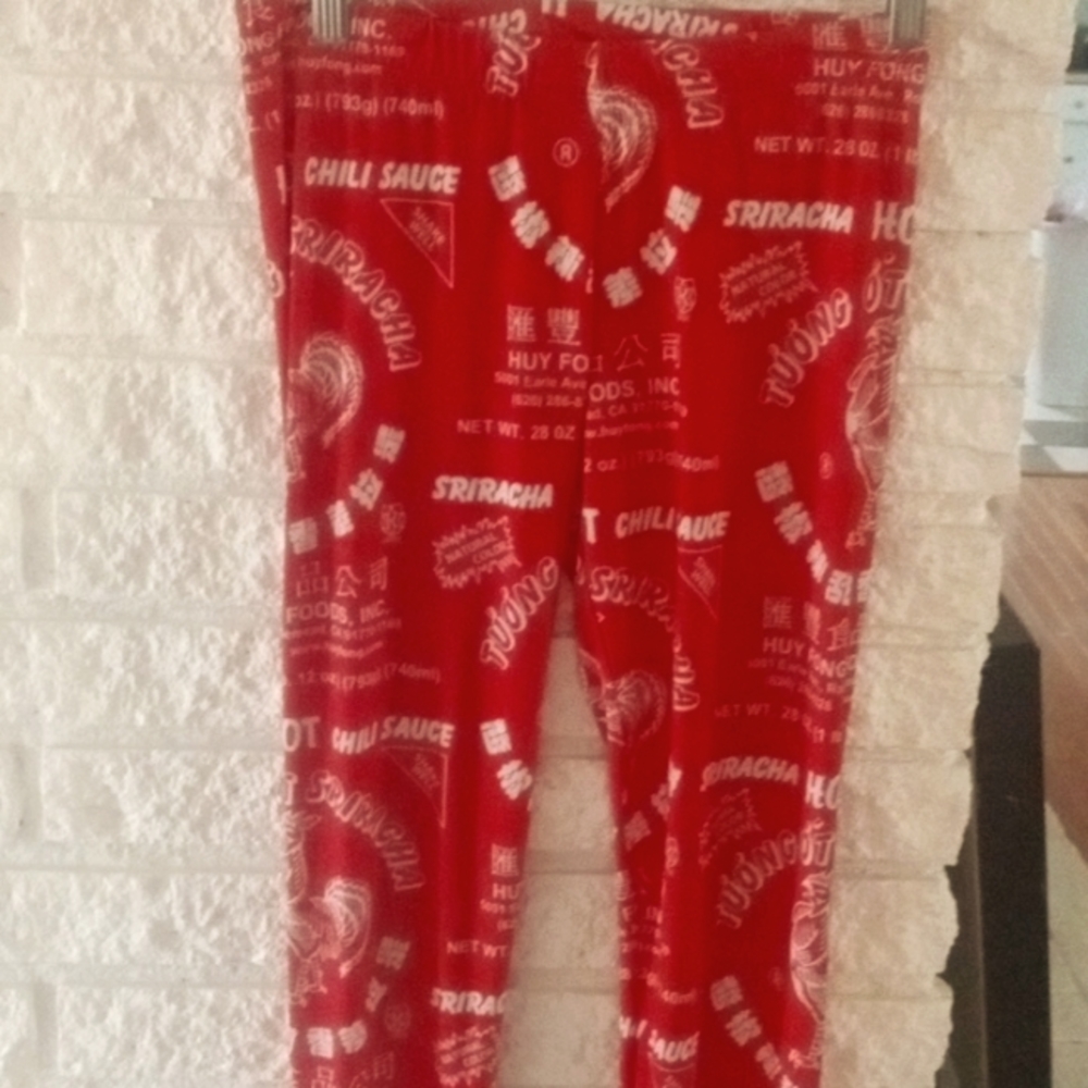 SzM Ripple Junction "Sriracha Hot Sauce" whimsical print leggings. Coral/Orange